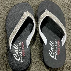 Skechers Black Flip Flops with Glittering Silver Straps size 6
